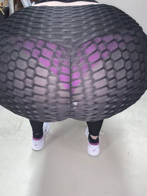 How’s my milf booty?