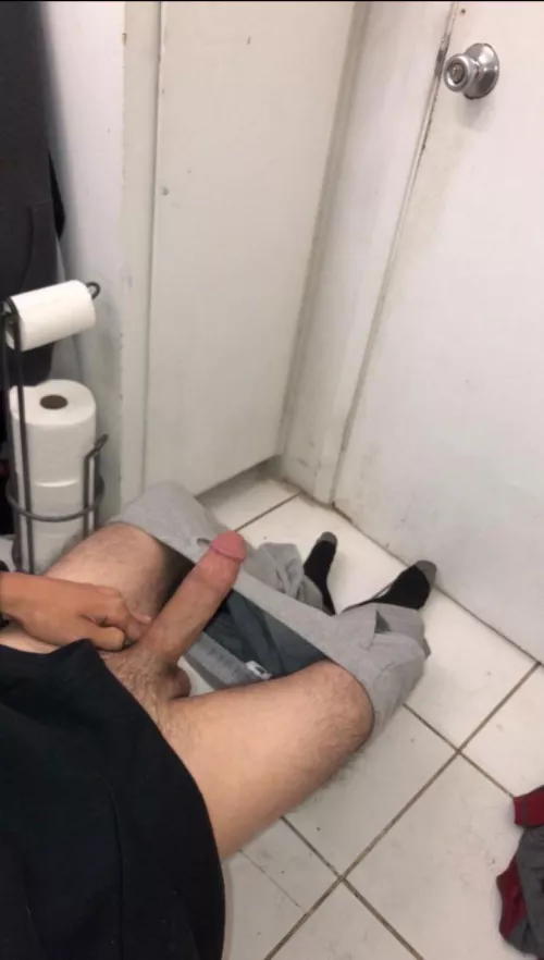 How’s My Penis Look?