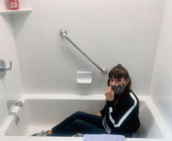 Howβs this bathroom photo? Lol