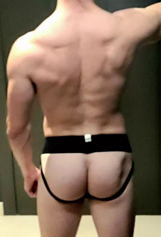 How's this? First time posting an ass pic