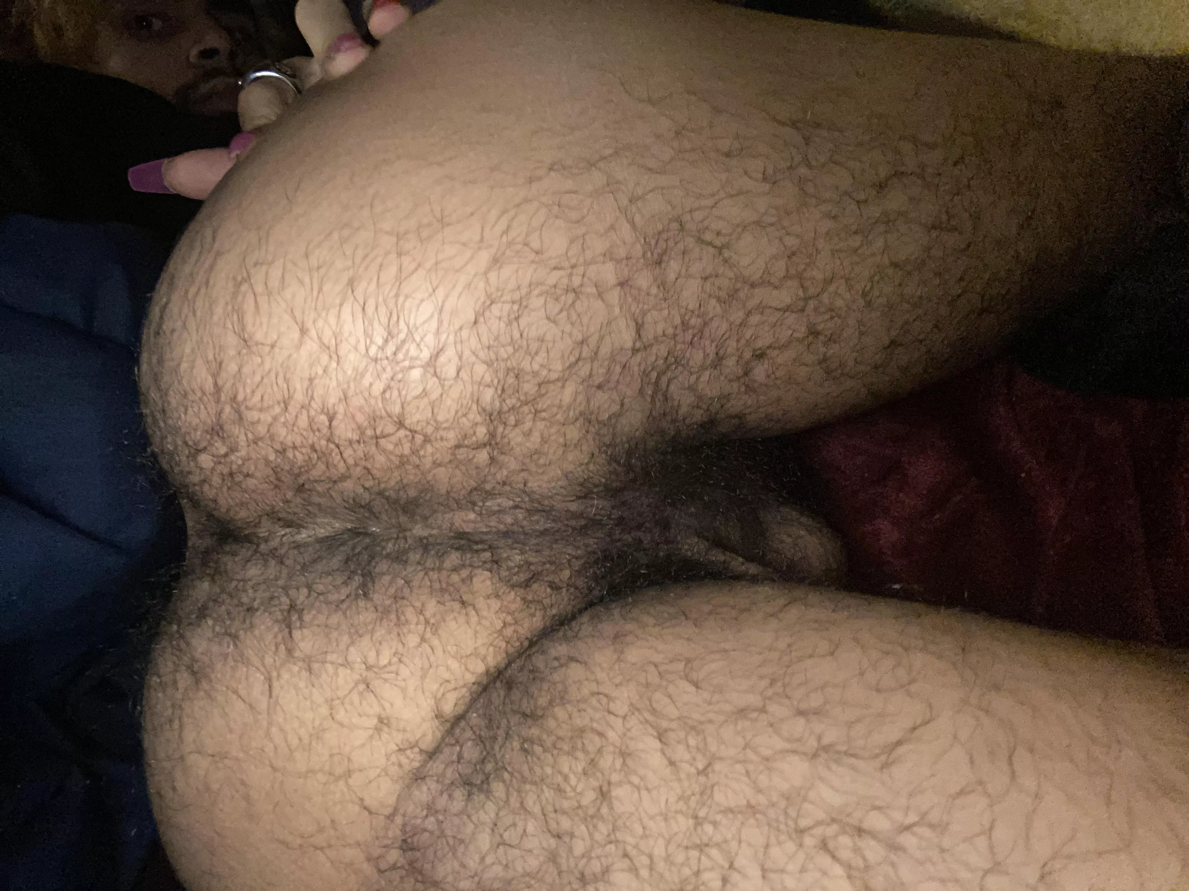 how’s this for hairy ass 🥴