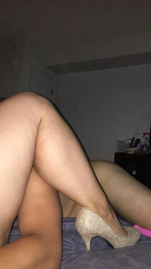 Hubby loves being in between my legs. Ready to be next up?😉❤️