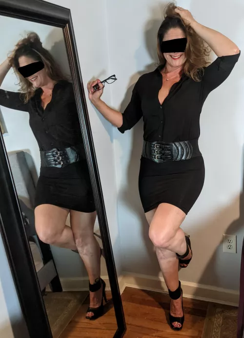 Hubby's away on business, Mom's going out