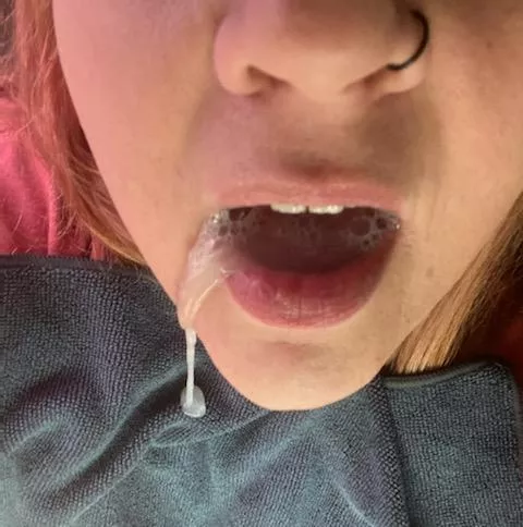 Huge load dripping out of my mouth literally required a bib π€€π Huge load dripping out of my mouth literally required a bib π€€π