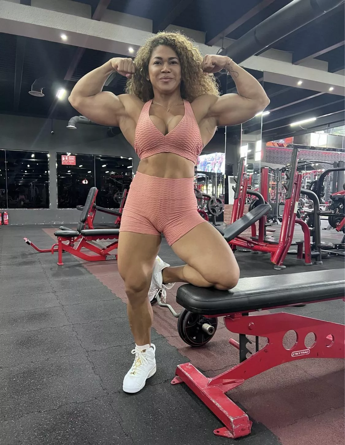 Huge muscles and a pretty face