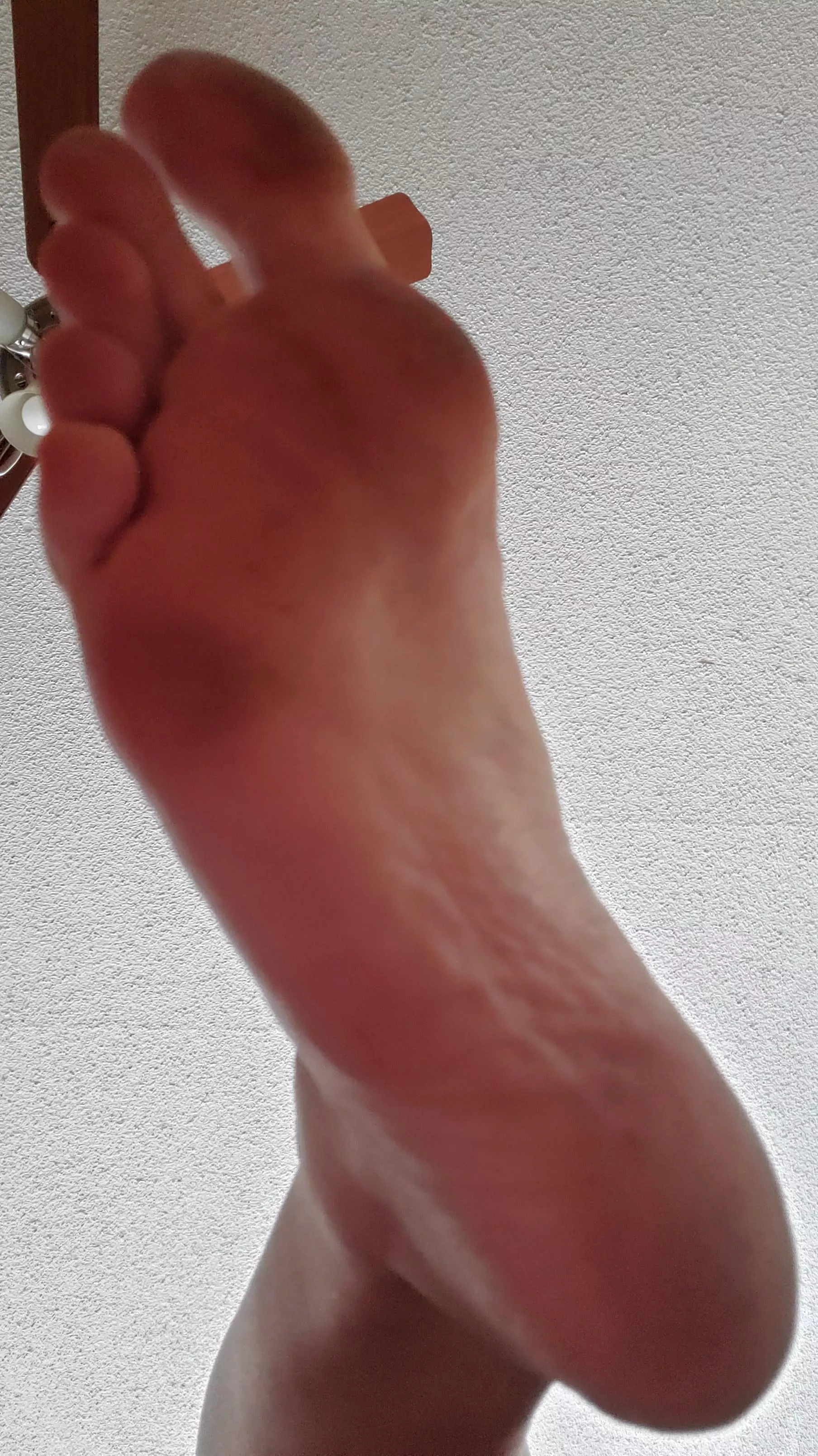 Huge, size 13 in ladies! Perfect soles, perfect toes. Huge, size 13 in ladies! Perfect soles, perfect toes.