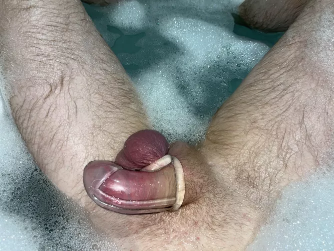 Human toilet in need of long term dom to train me and use all the piss I produce