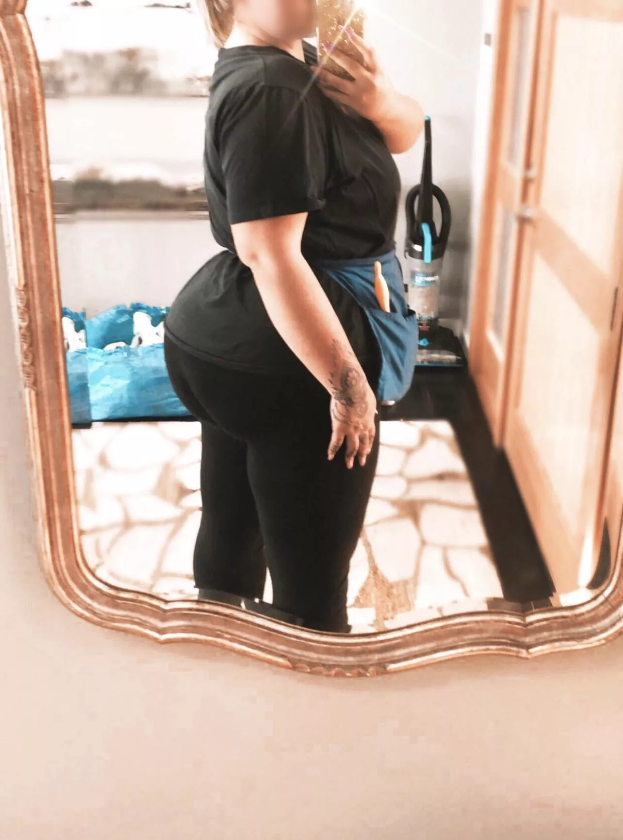 Hump Day 🏡🧹☀️