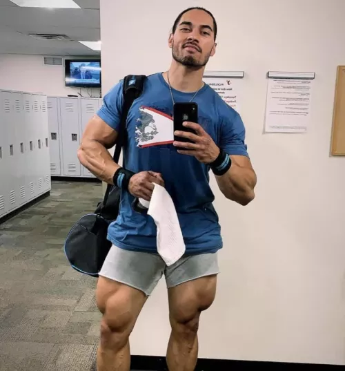 Hump day π¦΅π½πͺπ½