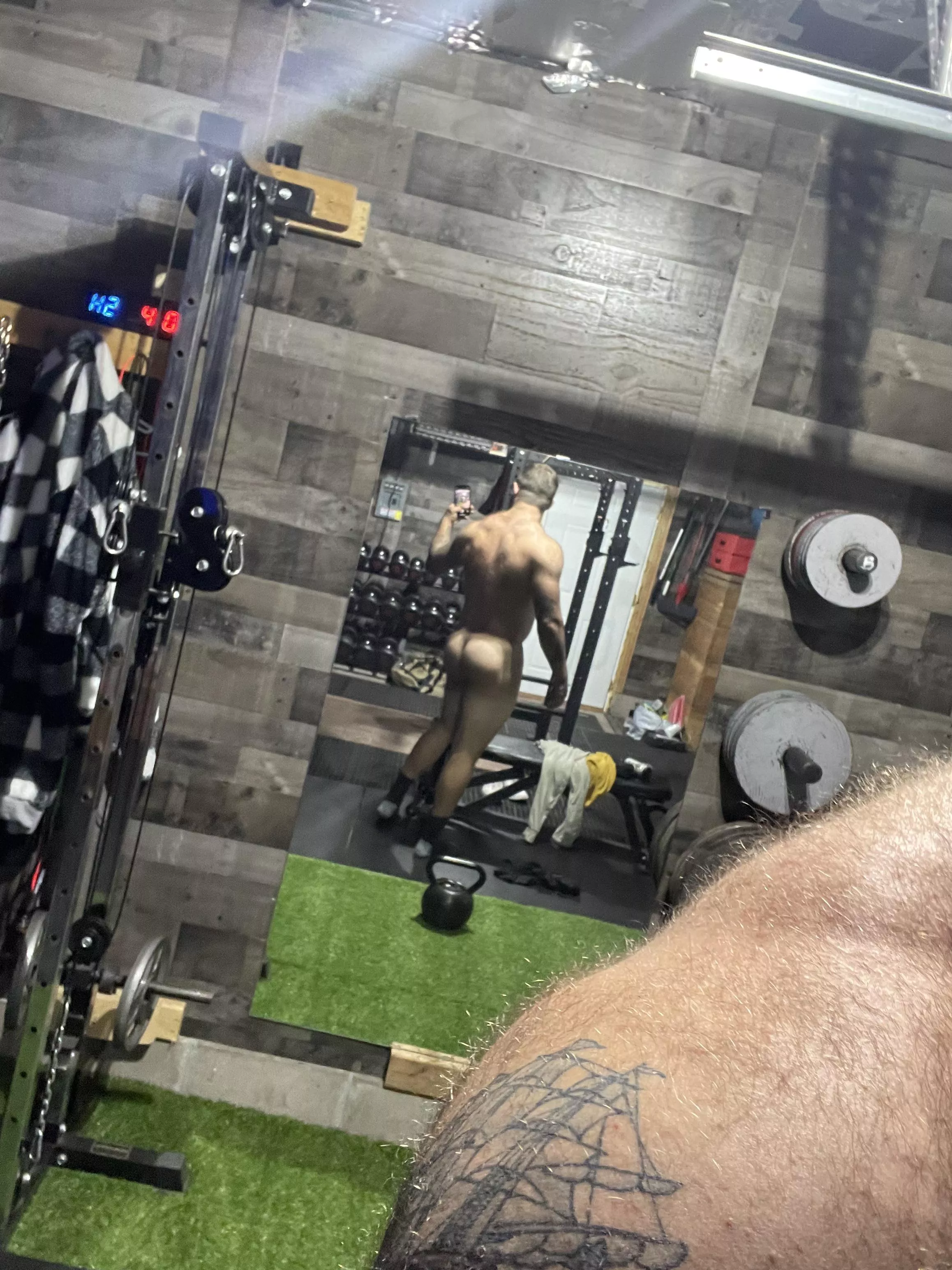 🍑 hu(m)p day 😘😘