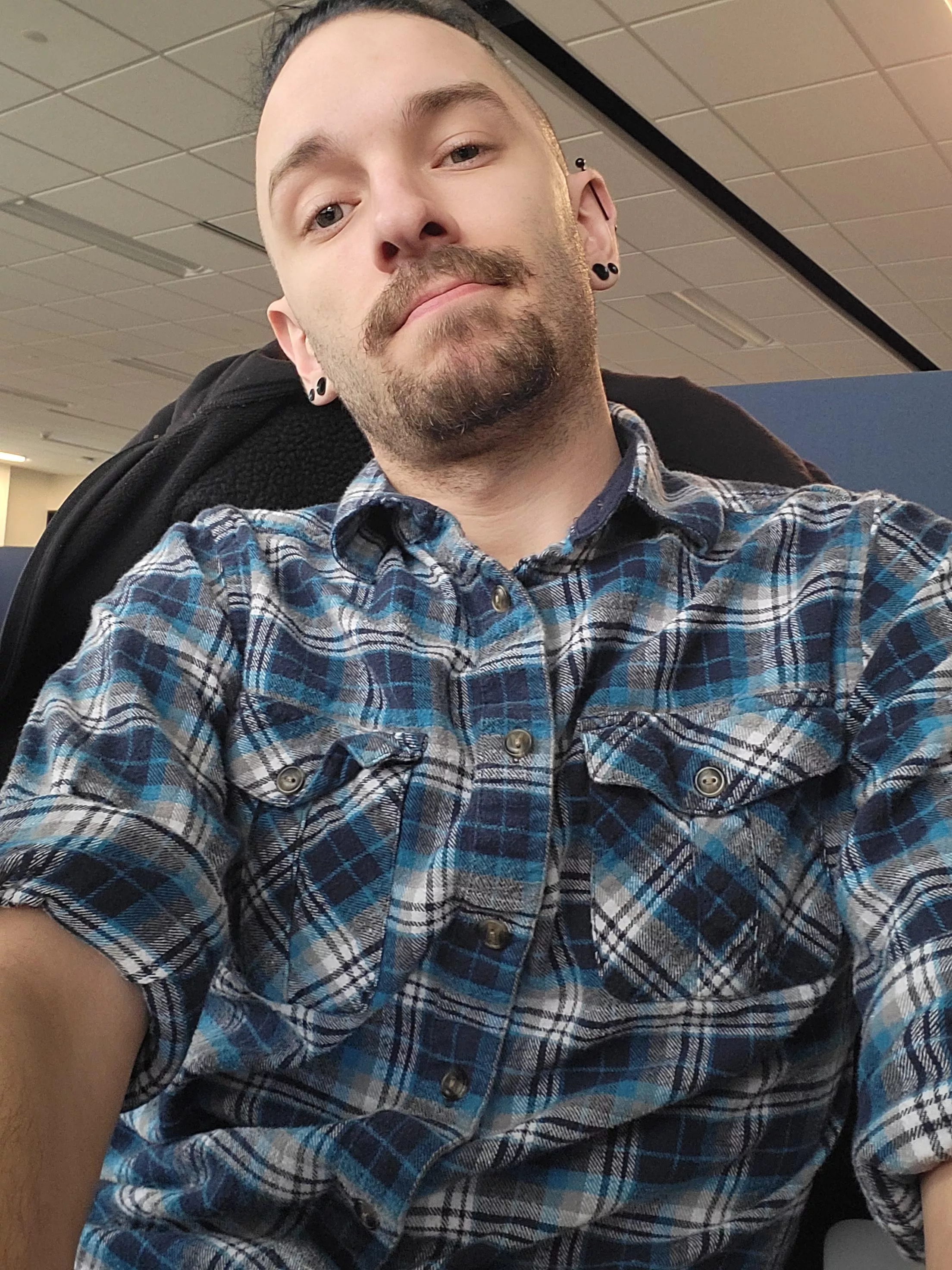 Hump day got me feeling hella sleepy! Anyone else feel like today should be just for nap times and a cozy fire? Hump day got me feeling hella sleepy! Anyone else feel like today should be just for nap times and a cozy fire?