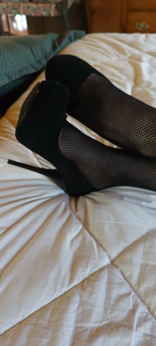 I absolutely love these 6 inch pleaser 👠 👠 Do you??😘😘