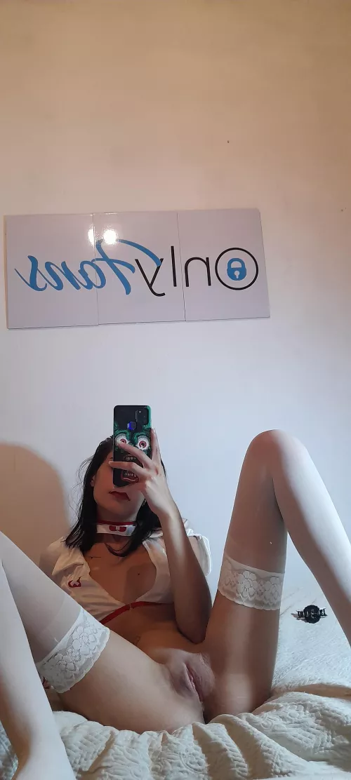 I am a very hot nurse🔥