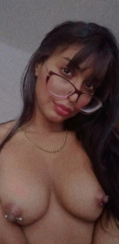 I am available to please you all night😍 🔥 [PIC] [SEXT] [VID] [CAM] [SEXTAPE] [SELLING] [F] 👉👉👉 Snapchat: Alaskalew04 Kik: Alaska04l