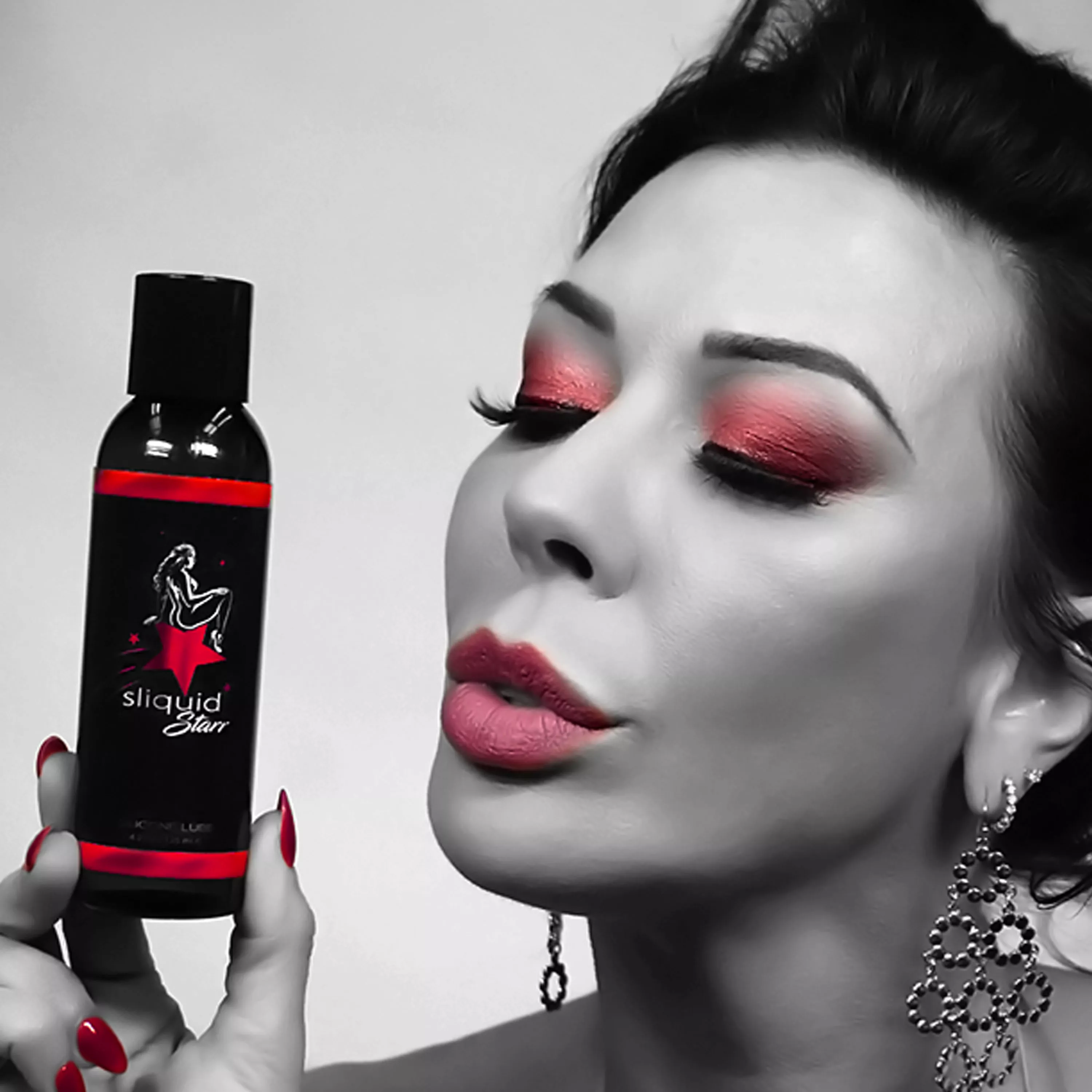 I am beyond excited to share this new luxury silicone lubricant with all of you because I know you’ll love it as much as I do. For the next 10 DAYS, Sliquid will be dropping 10 LIMITED EDITION kits, at 10 AM CST. Head to sliquid.com/starr to snag yours