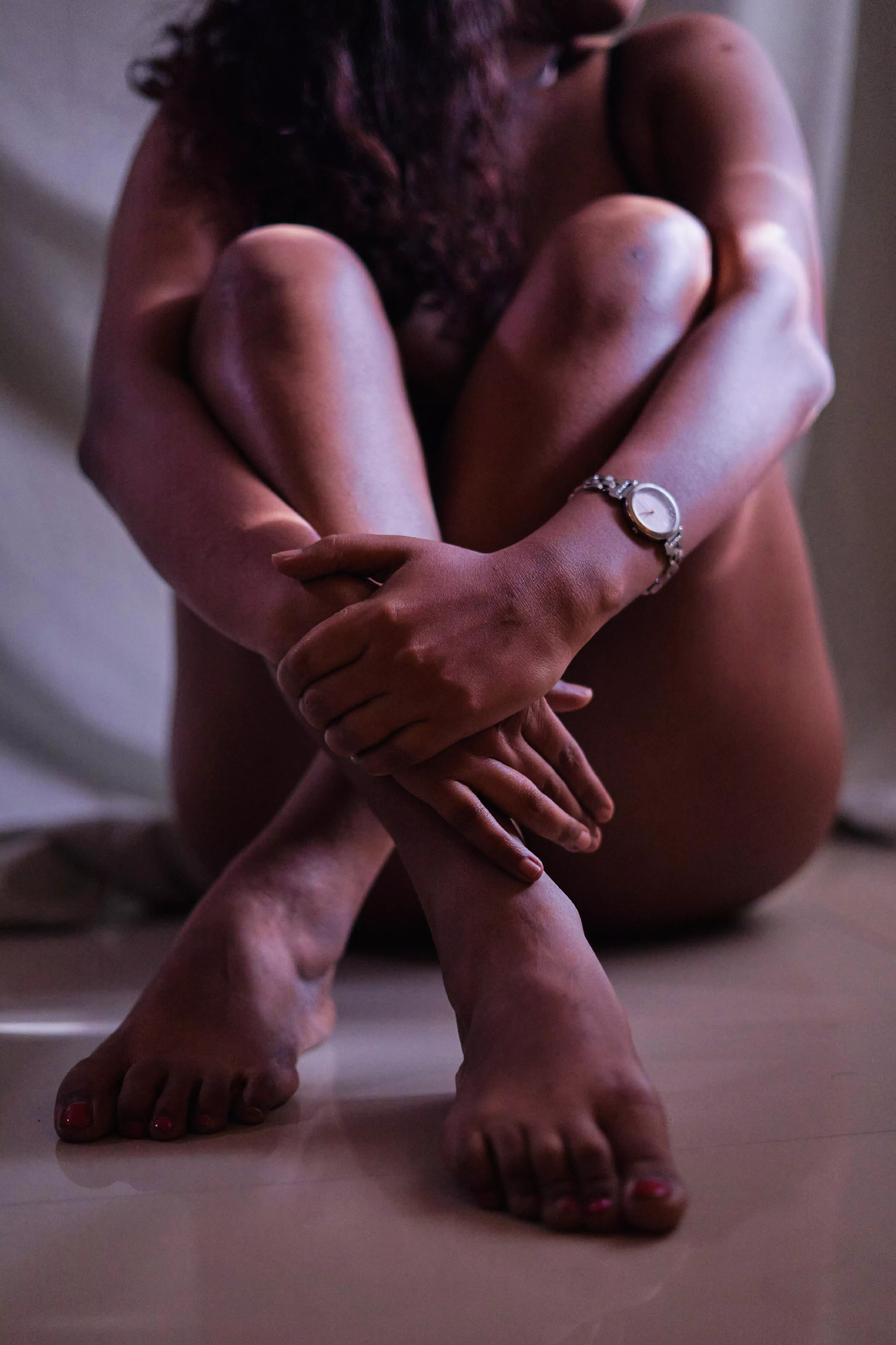 I am butt naked and only wearing my [f]avorite watch! Happy new year bebe 🥳