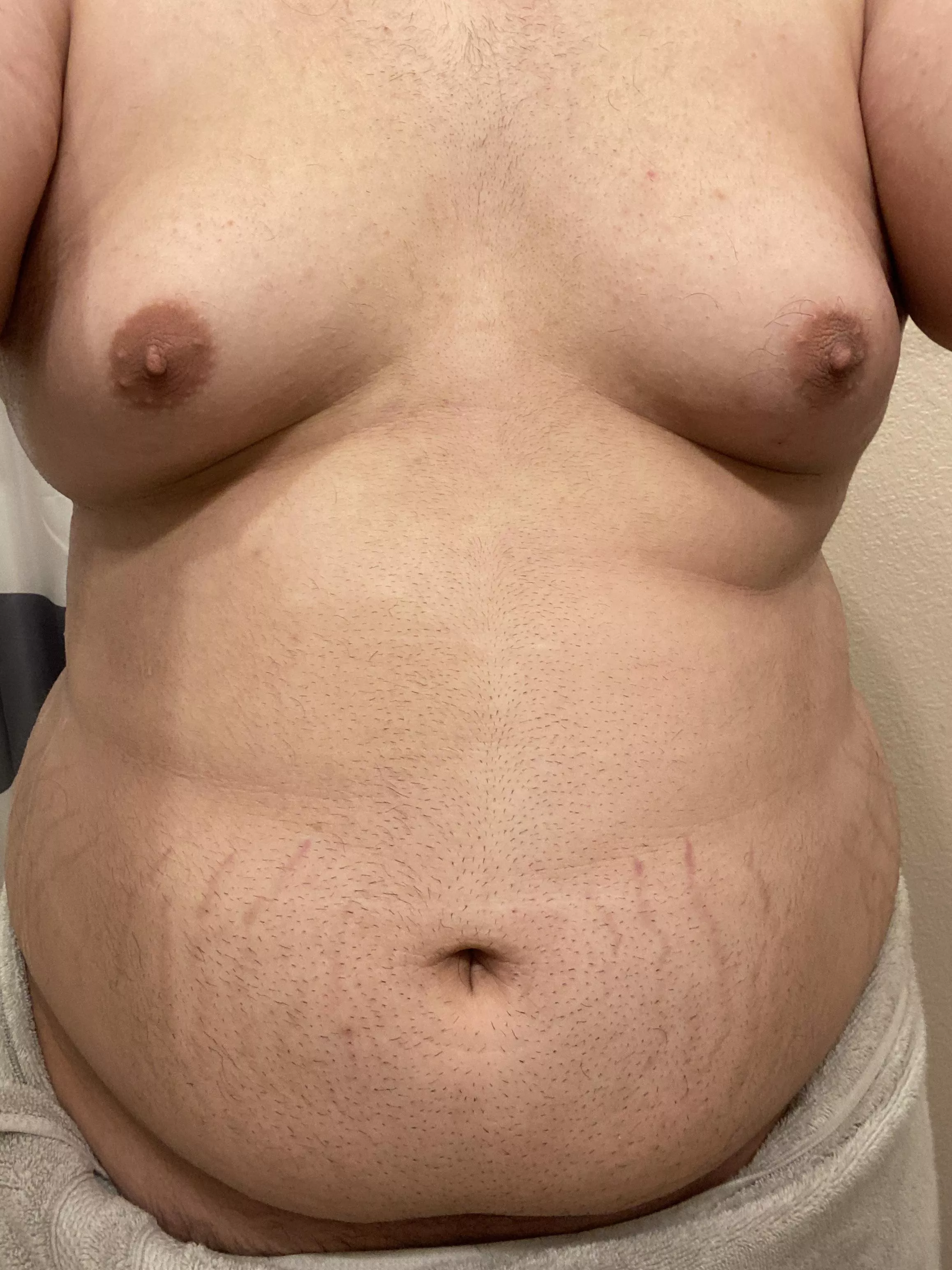 I am looking for a feeder if anyone is interested (l also shaved)