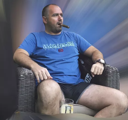 I am so infatuated with this dad… Are you out there ?