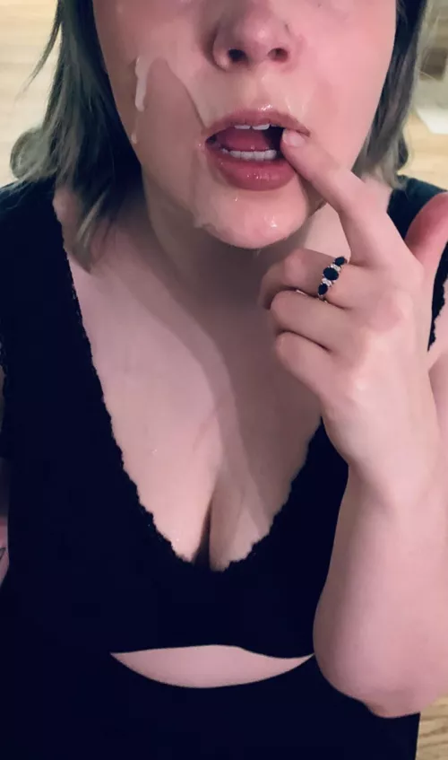 I asked for a New Years kiss but got a New Years facial 😻