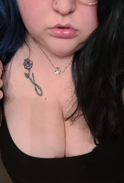 I been told I have dick sucking lips, who wants to see if their right?