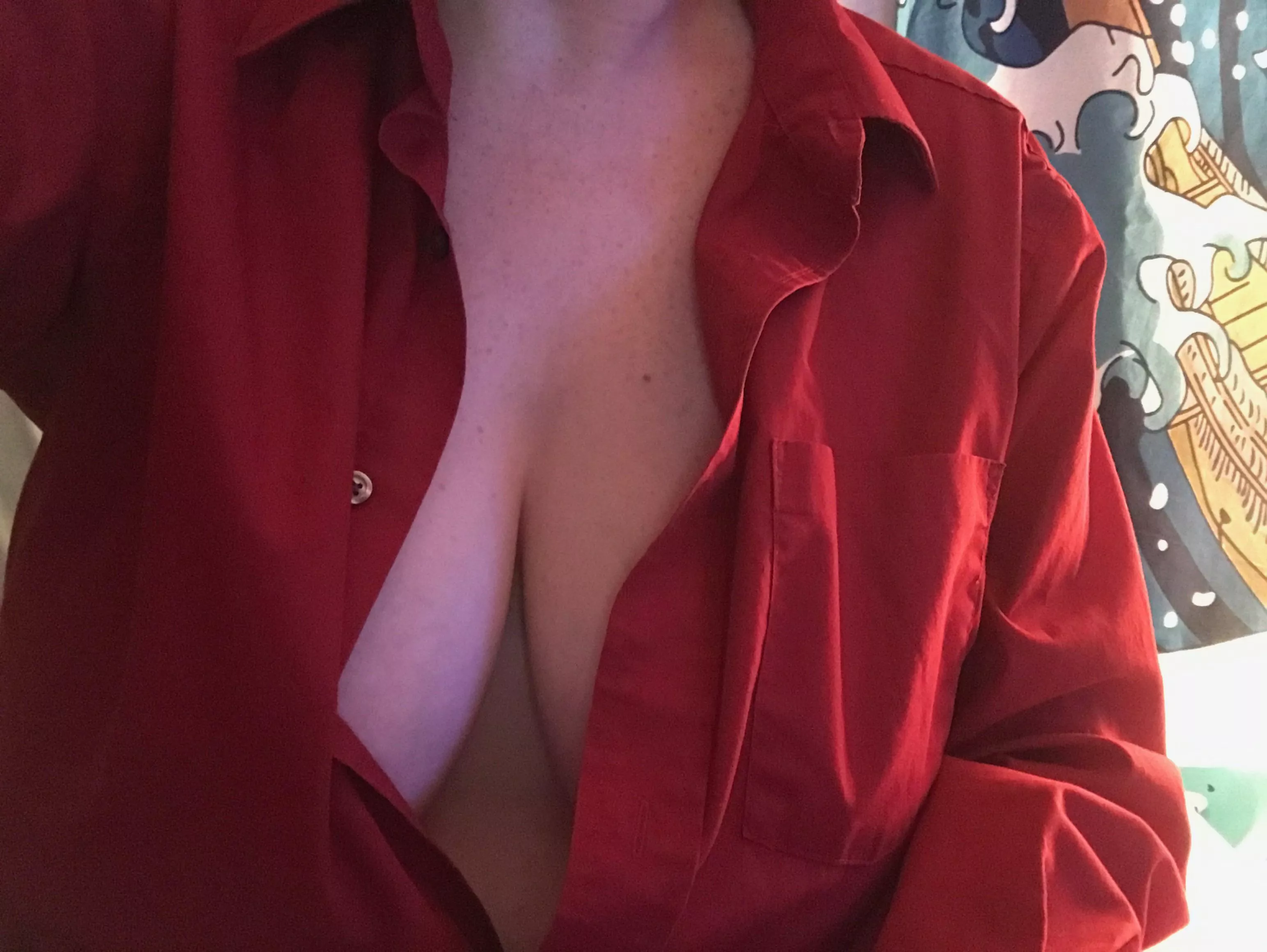 I borrowed my husband’s shirt 🥰