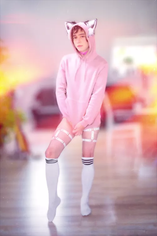 I bought some new garters but the underwear still hasn't arrived yet 👉👈