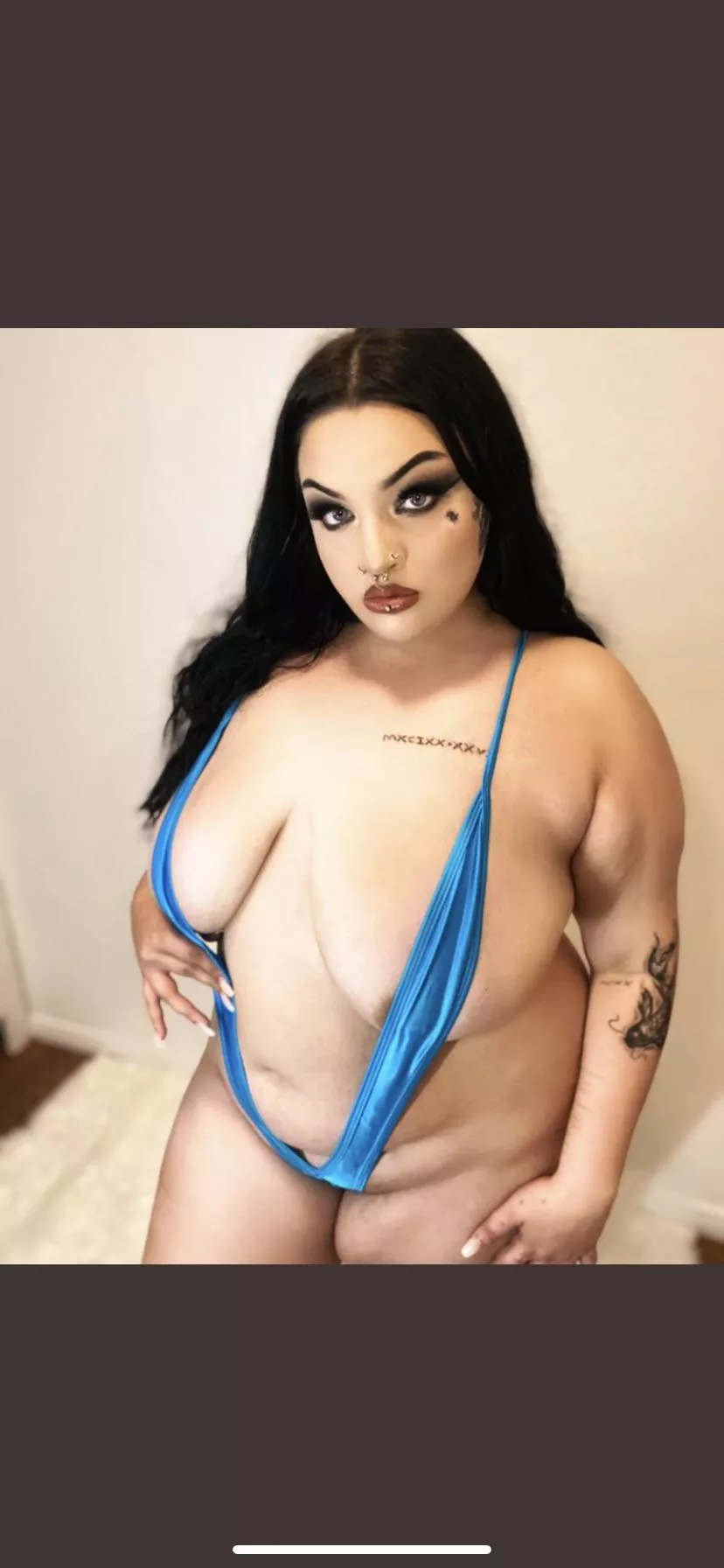 I bought this outfit in white pink and black but this blue one is 😩 (I took this picture with a ring light)