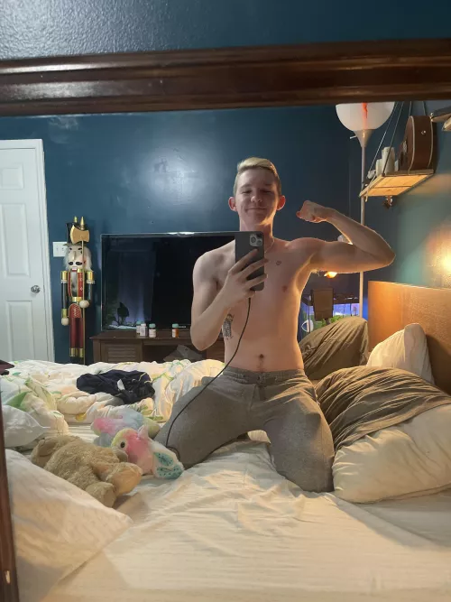 i bulked from 120 to 140 and iβm feeling really good about myself :)