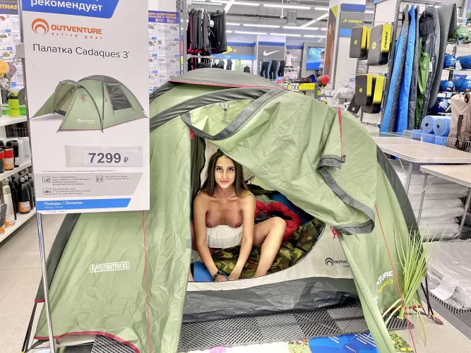 I buy myself a tent and will be like that for a picnic.