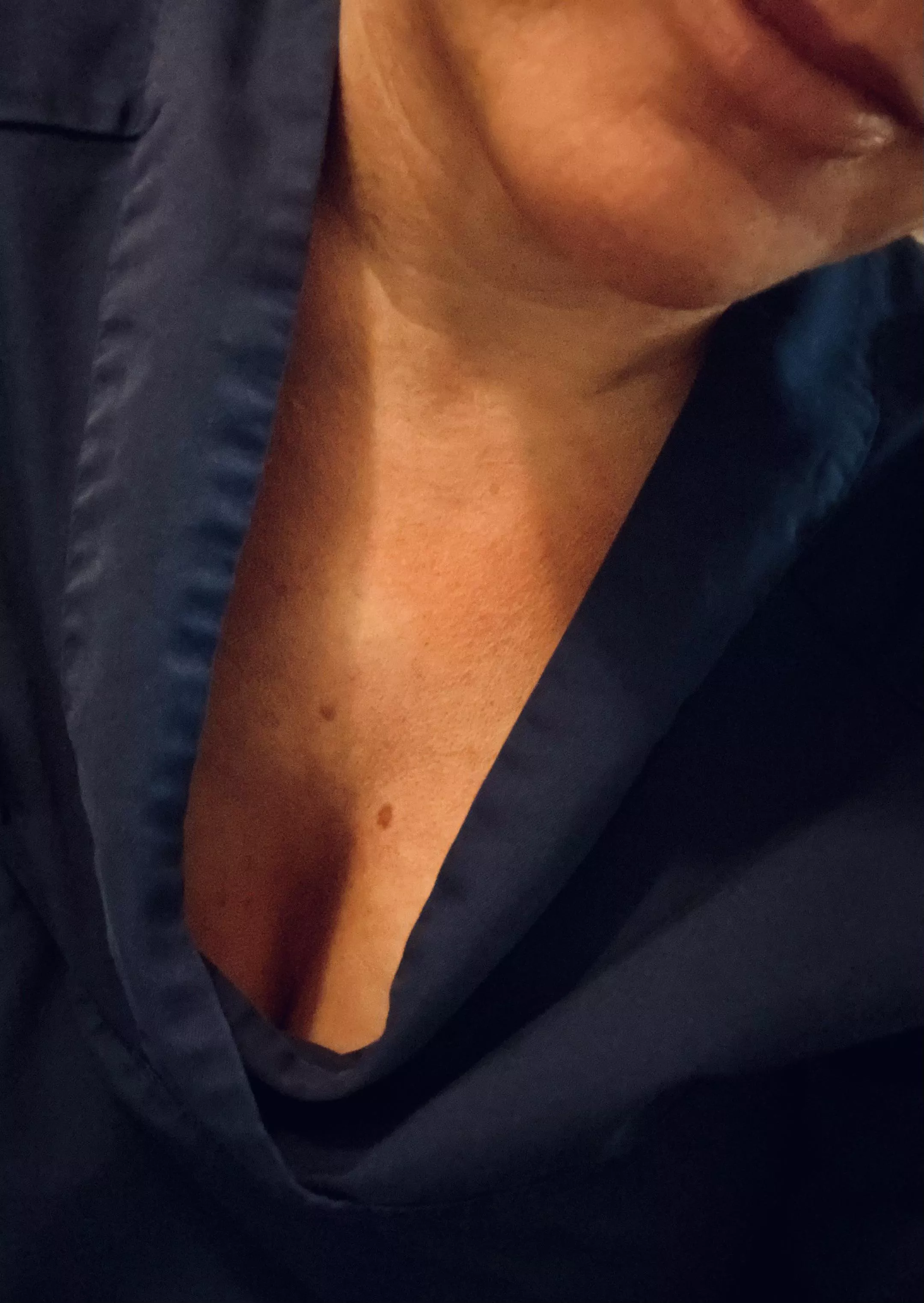 I call this masterpiece; «Cleavage in scrubs» 😆😉 (f)41