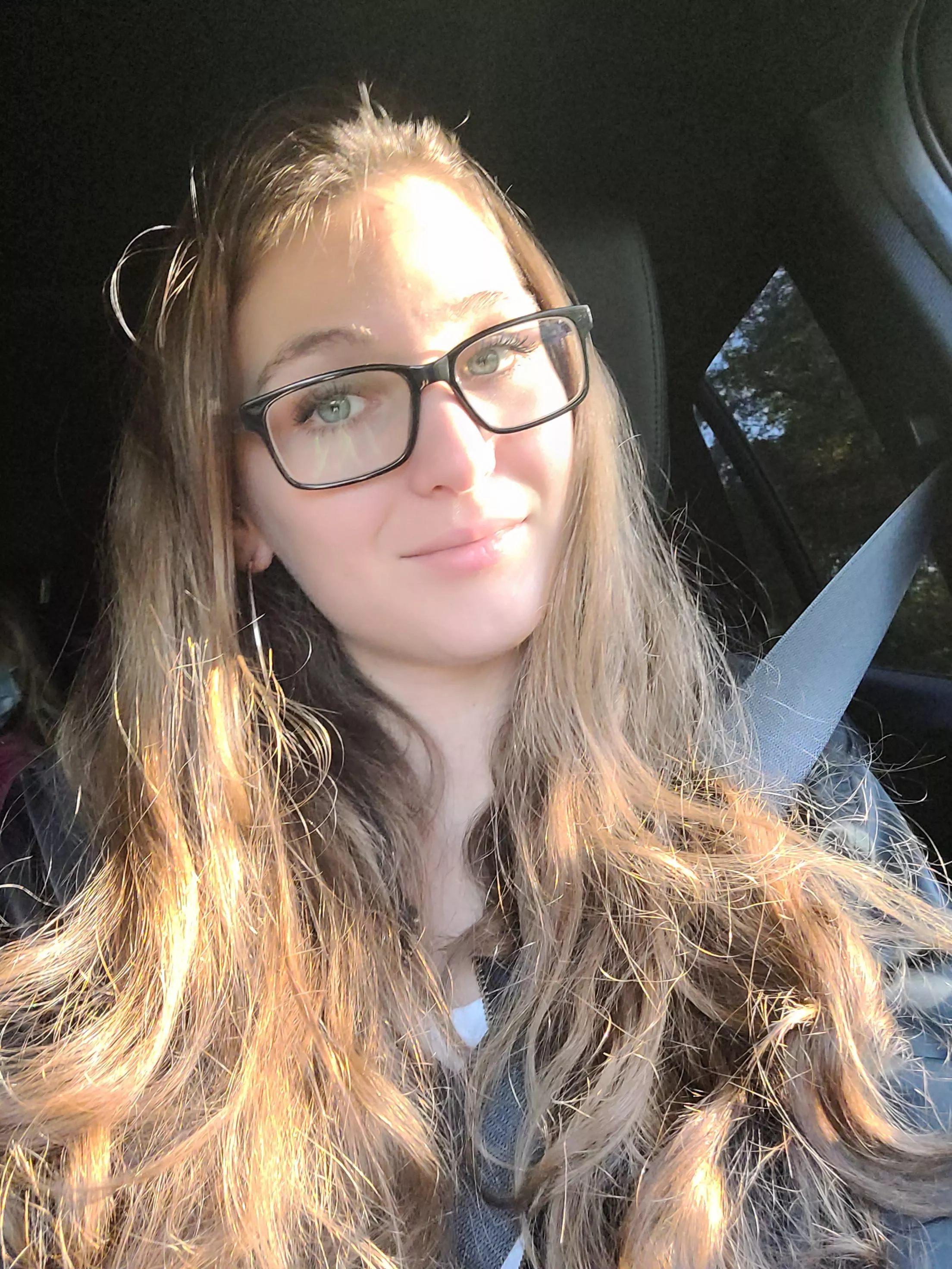 I can't decide wether I need a new pair of glasses... what do you think. I can't decide wether I need a new pair of glasses... what do you think.