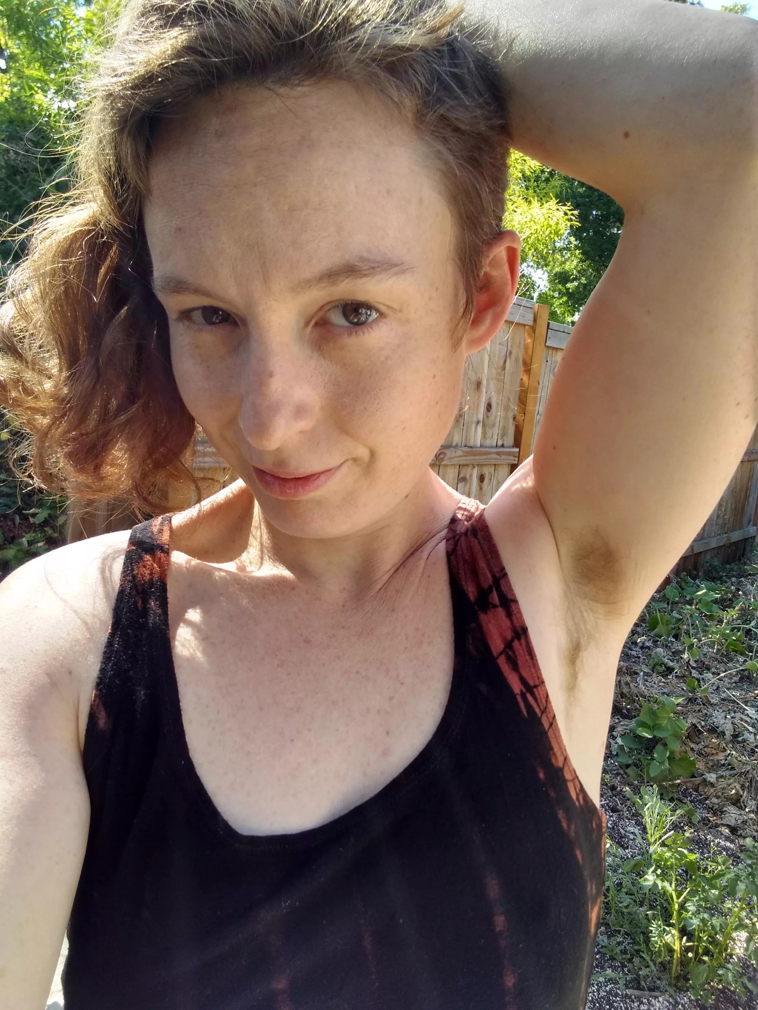 I can't even remember the last time I shaved my pits... Hair on my head is fair game tho 😂