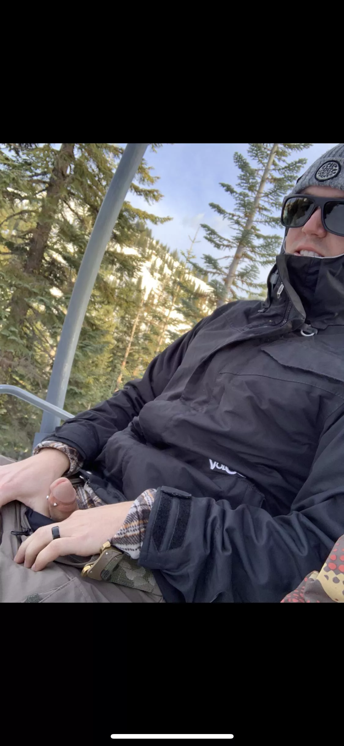 I can’t wait for snowboard season, anyone wanna share a lift? I can’t wait for snowboard season, anyone wanna share a lift?