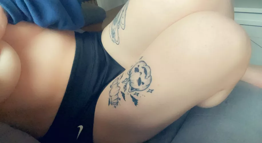 I canβt wait to add more spooky tats on my thighs!
