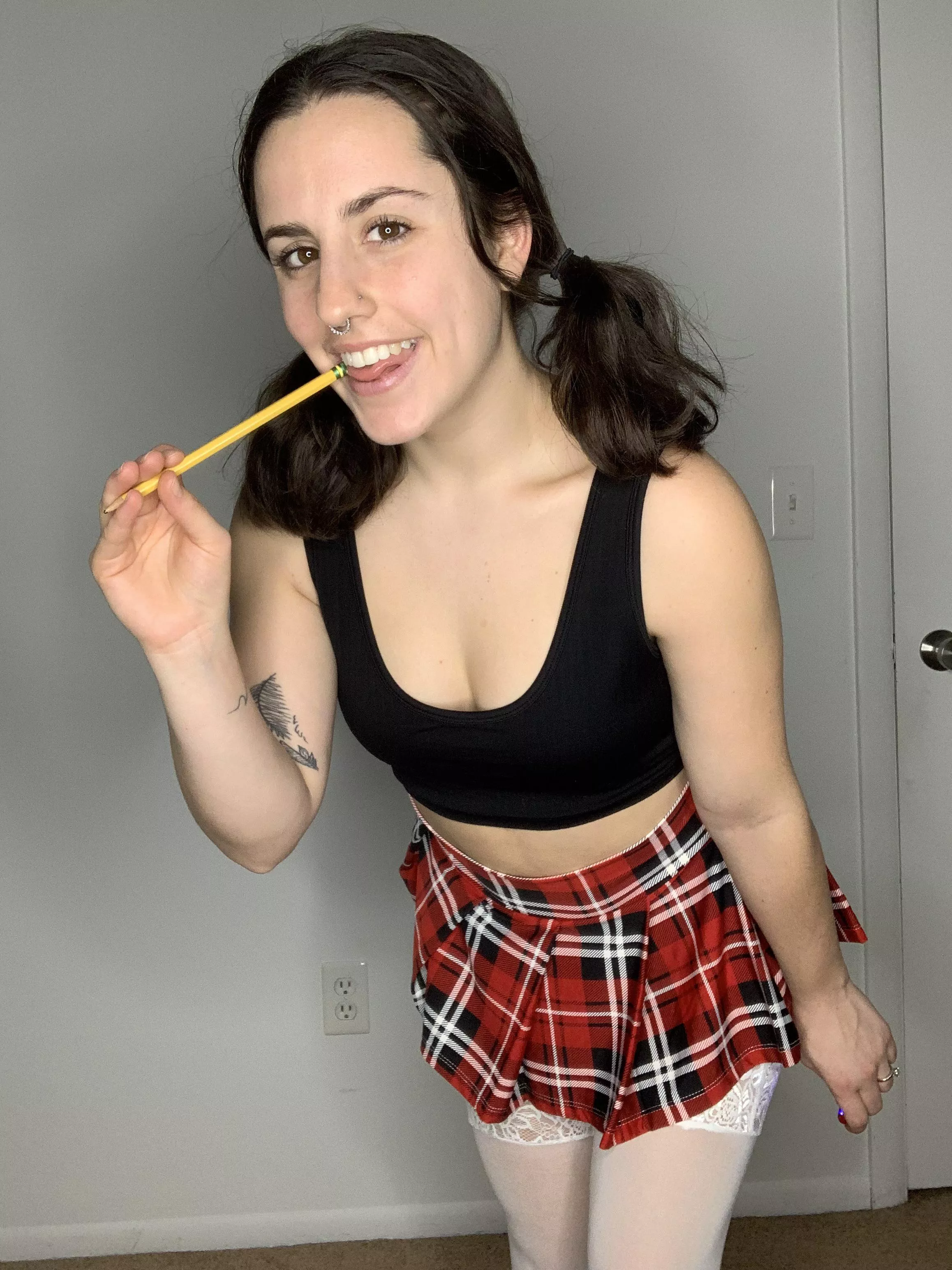 i caught my teacher looking at me🙈