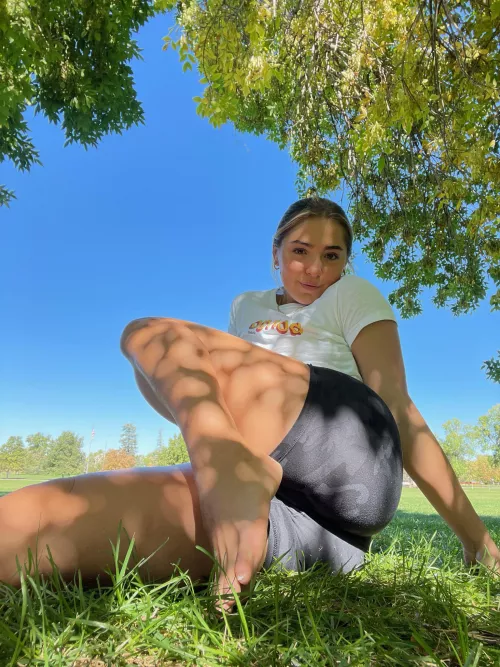 I command you to kiss my toes