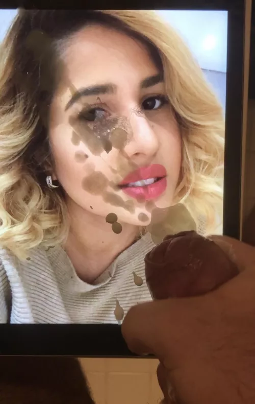 I couldn’t help unloading on my slutty cousins face