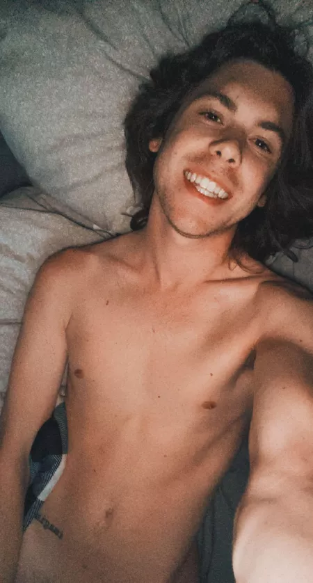 I demand morning cuddles! 🥺