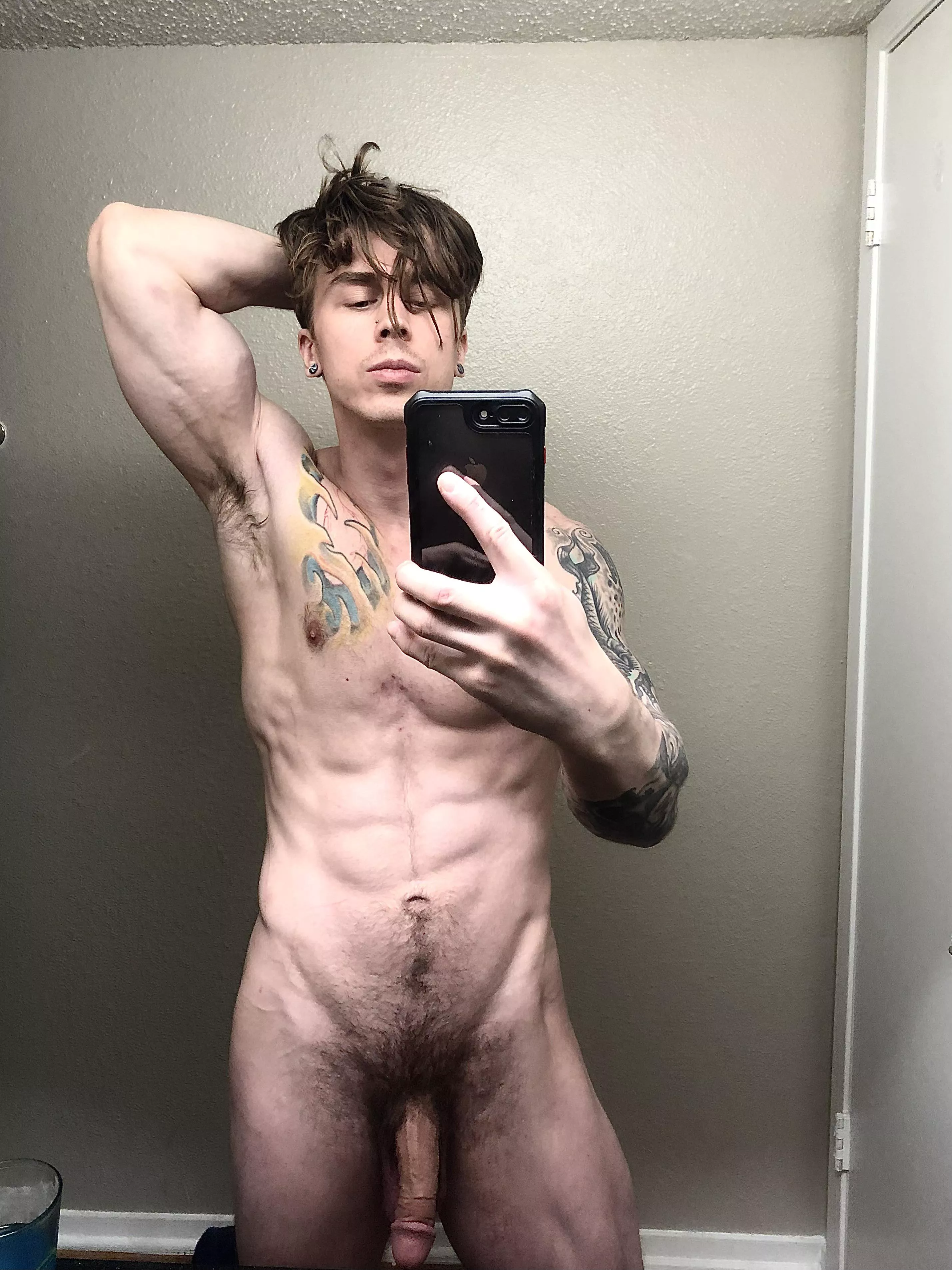 I didn’t live on chicken and rice for 8 weeks to not show off…