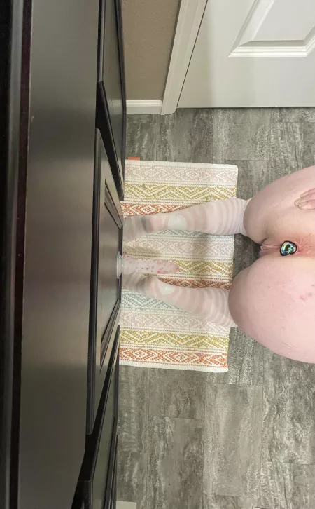 I didn’t play with my kitty last night 🙊