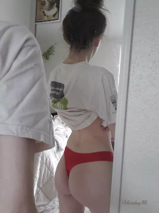 I didn’t want to make this to easy so let’s see who can guess right 💕 Is this pic pre or post fuck 😉.. I’ll leave a vague hint in the comments but nothing that will make it to easy 😌