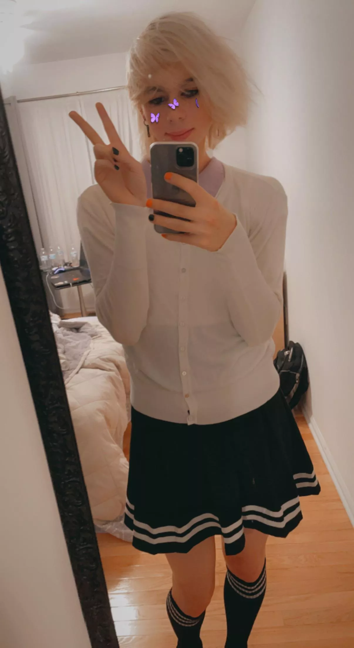 I don’t feel the best abt myself rn but I think I look ok :)