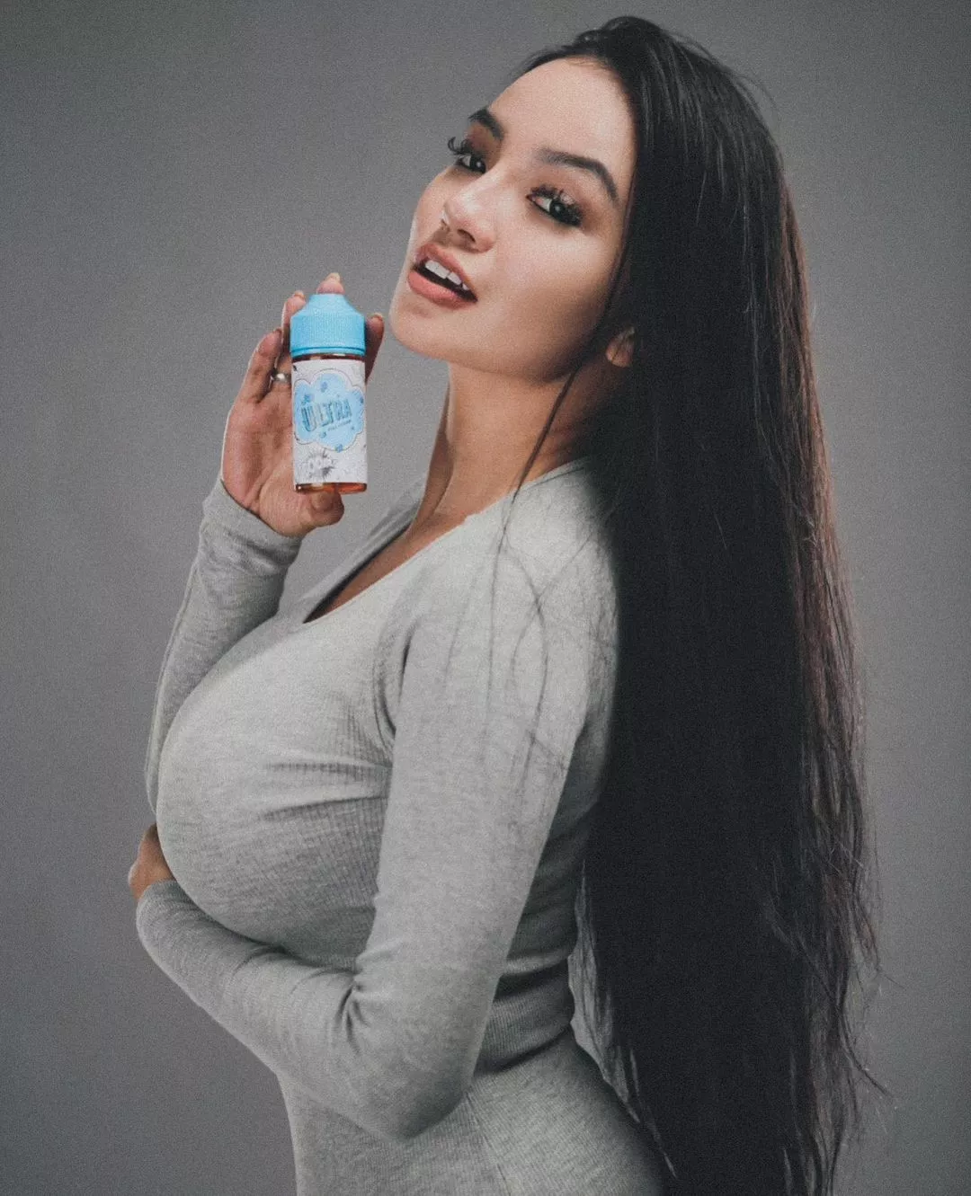 I don't know what she's selling but I'm buying! I don't know what she's selling but I'm buying!