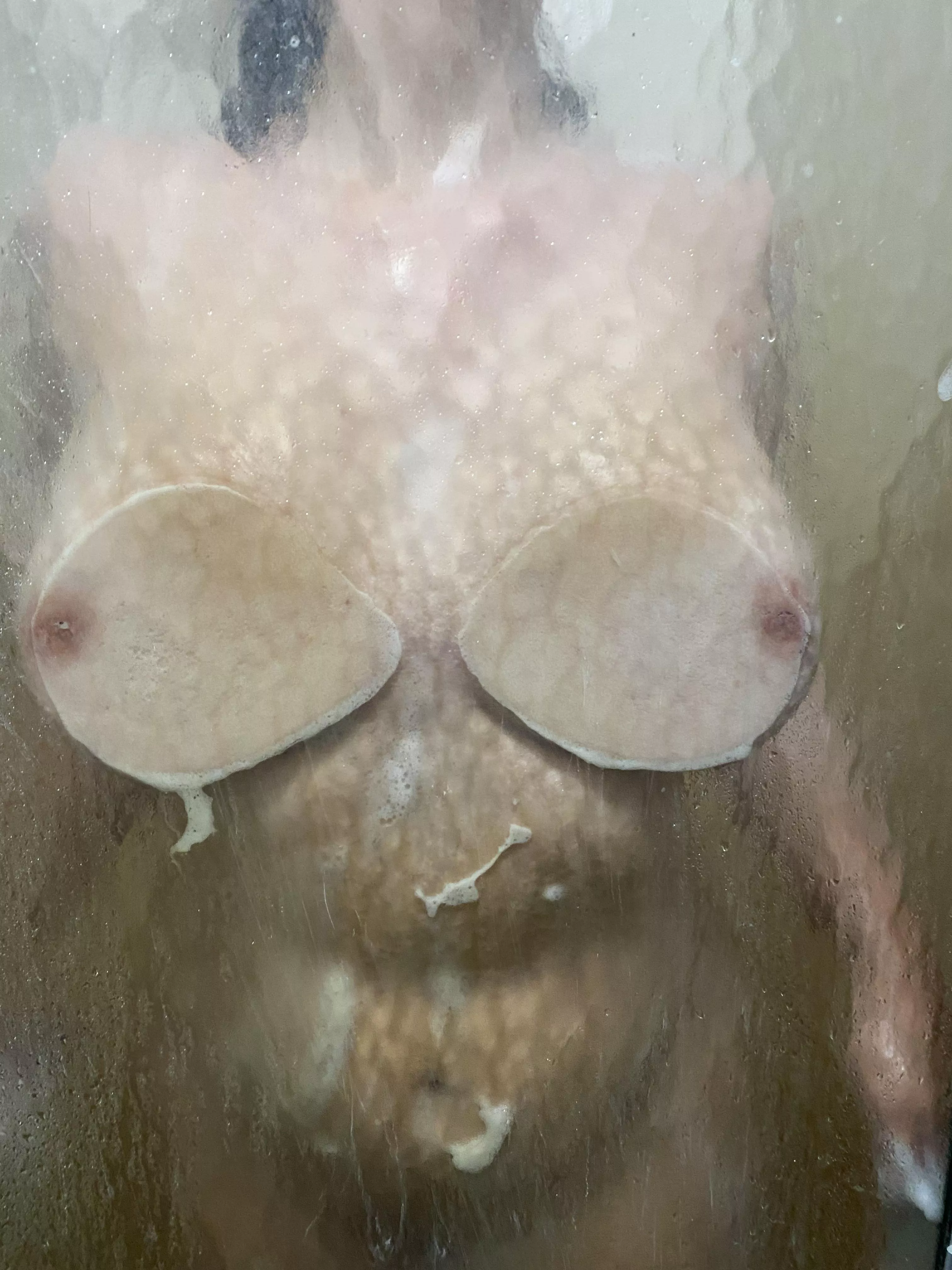 I don’t know why this picture of my girlfriend is my favorite 😂😈