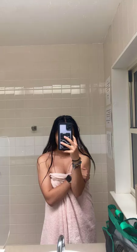 i dried off from the shower, but do u want to make me wet again ? 🥰☺️