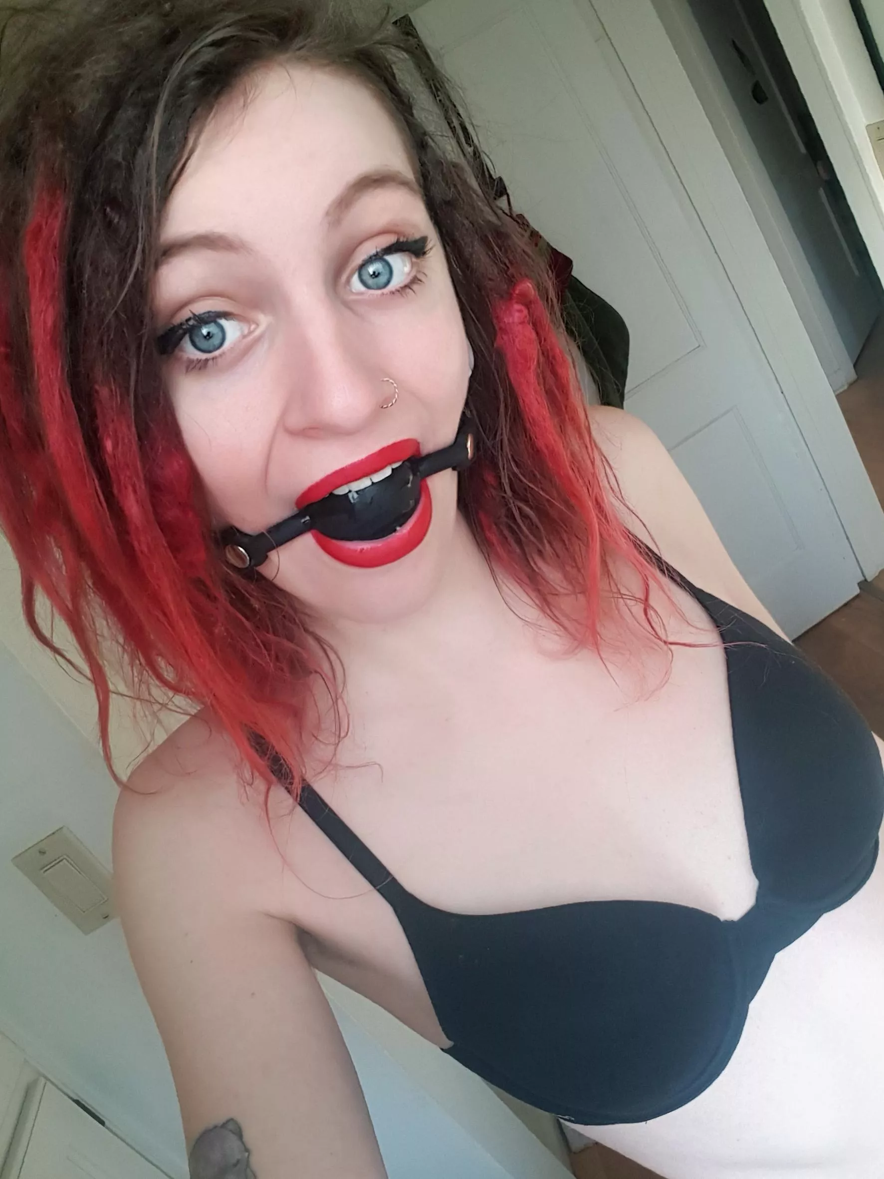 I feel cuter when gagged [F]