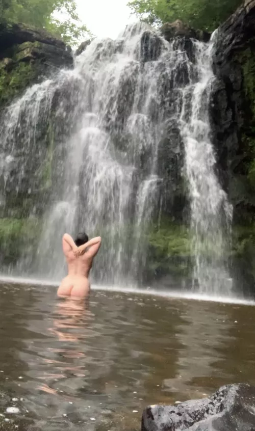 I feel so lucky having this on my doorstep, scotland is magical. I’m shocked I haven’t been spotted whilst naked yet!