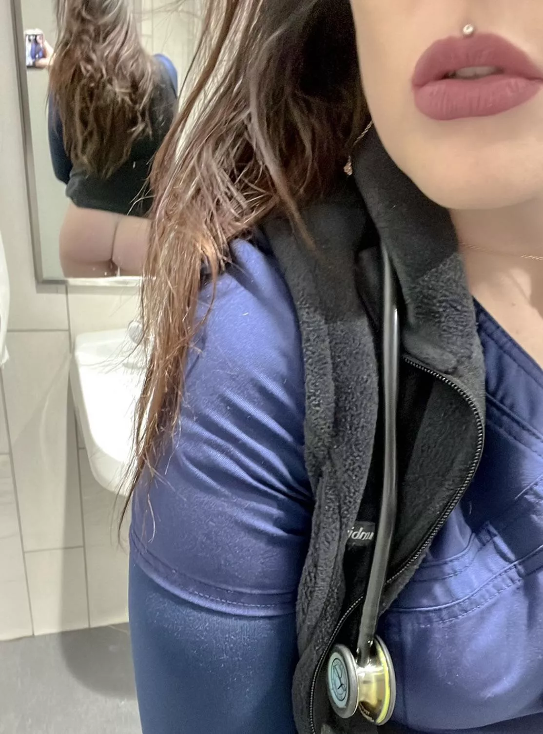 🍑 i forgot on hump day, so happy weekend!!