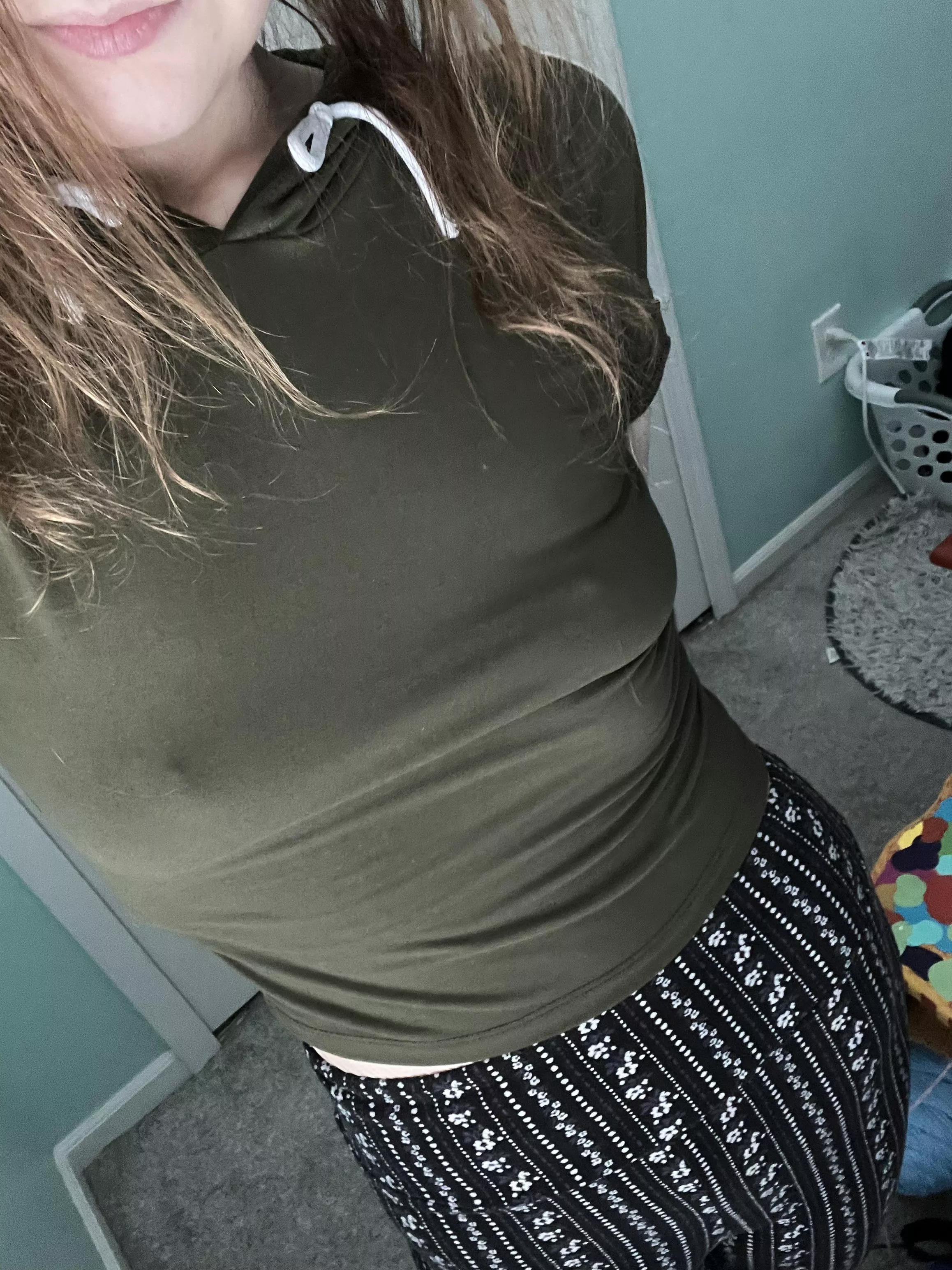 I forgot this shirt was so thin 😬