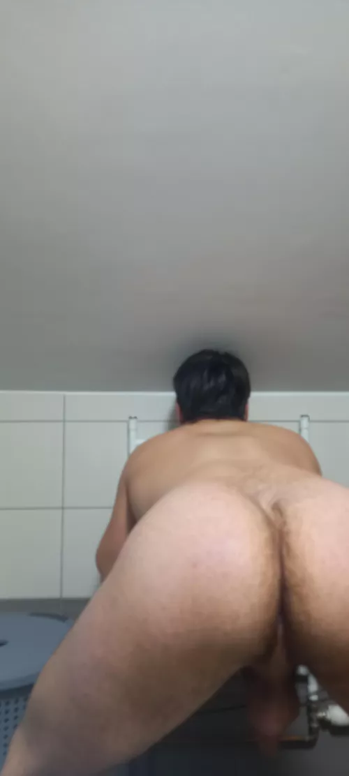 I fulfill your desires on my body.Tell me what u wanna se.